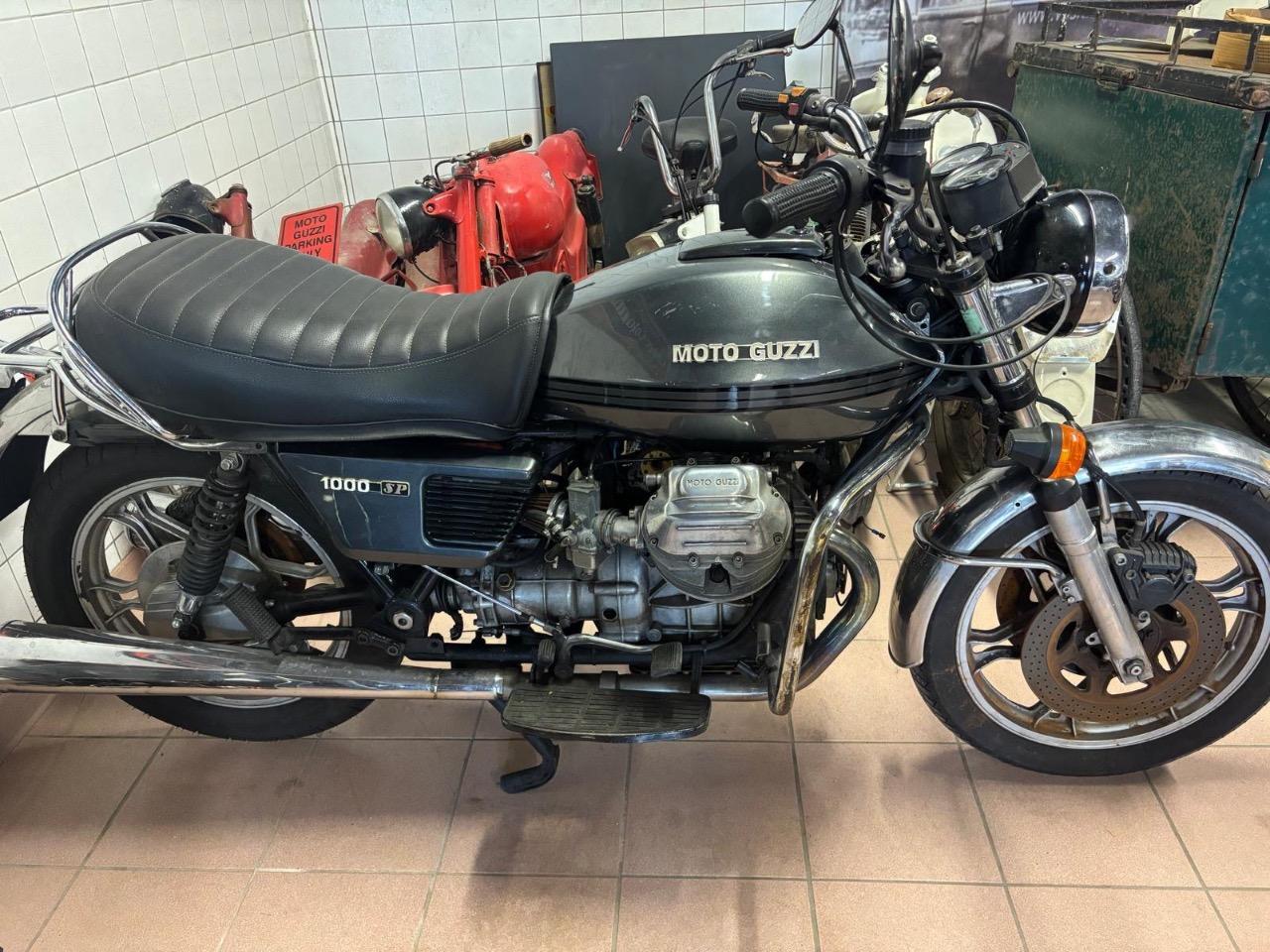 MOTO GUZZI 1000 SP - 1985 LesAnciennes.com
