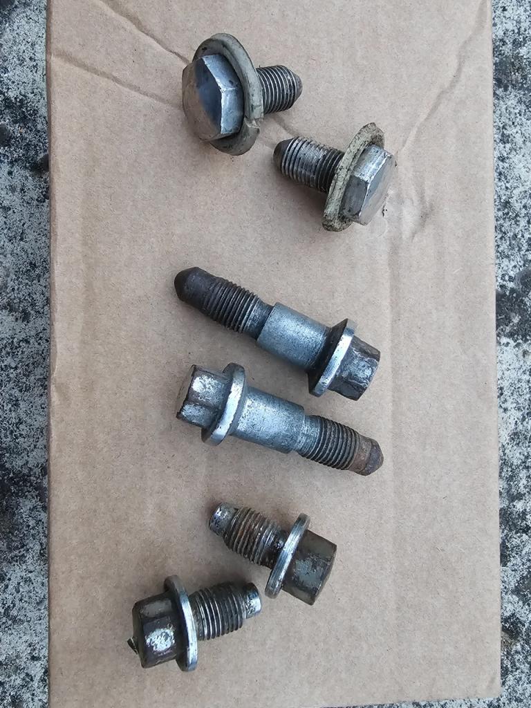 Vis d'aile CITROEN DS LesAnciennes.com