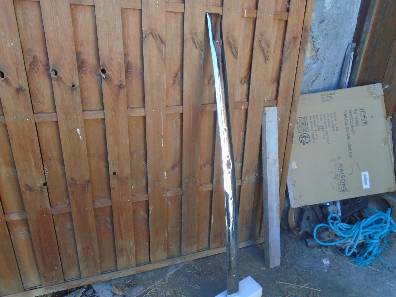 Pare choc RENAULT Juvaquatre ahg2 LesAnciennes.com