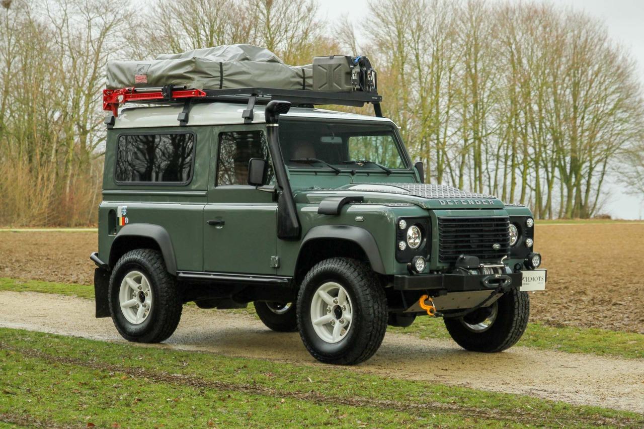 LAND ROVER Defender 90 TD4 - 2014 LesAnciennes.com