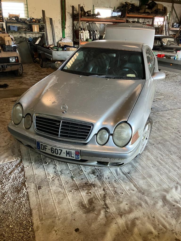 Lot de plèces MERCEDES 230CLK LesAnciennes.com