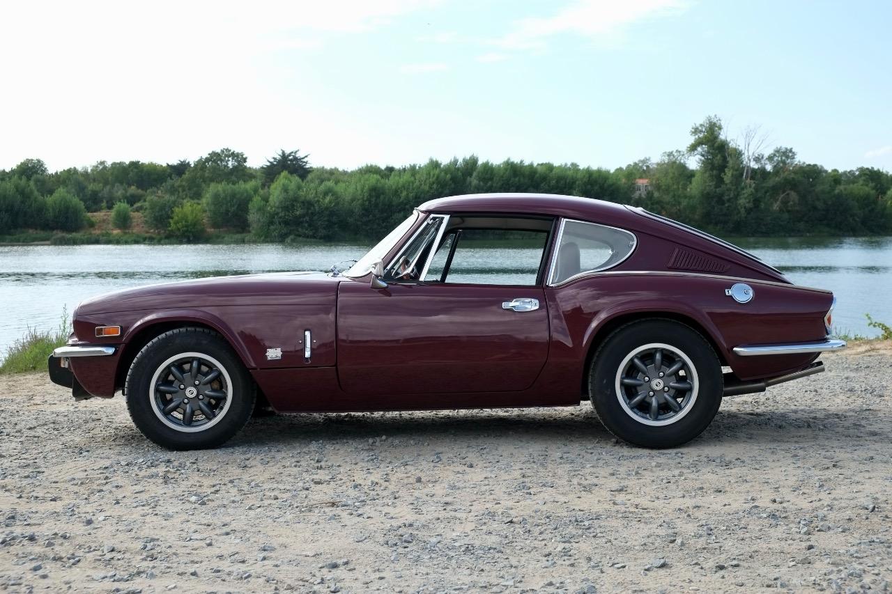 TRIUMPH GT6 MK3 - 1973 LesAnciennes.com