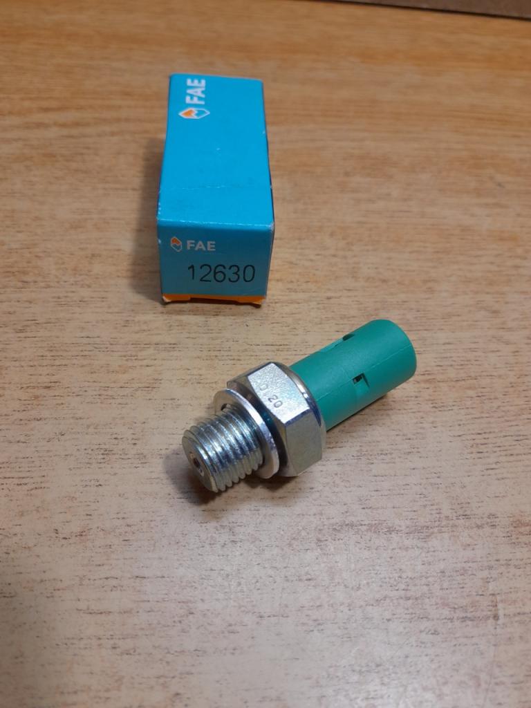 Manocontact pression d'huile Renault Clio II LesAnciennes.com