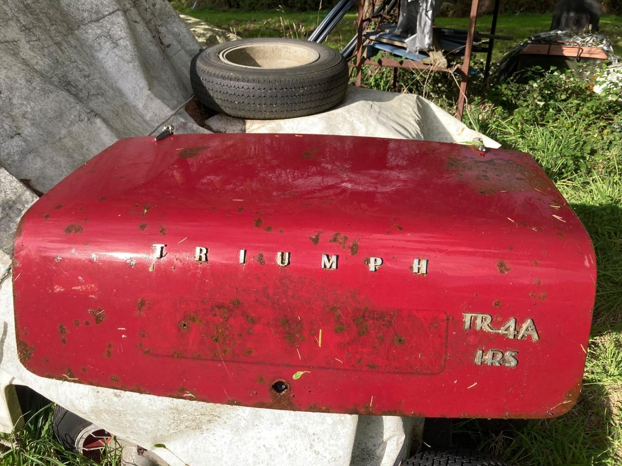 Coffre TRIUMPH TR4A LesAnciennes.com