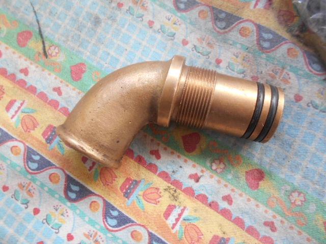 Tuyau d'arrivée d'eau Lamborghini Espada, Countach LesAnciennes.com