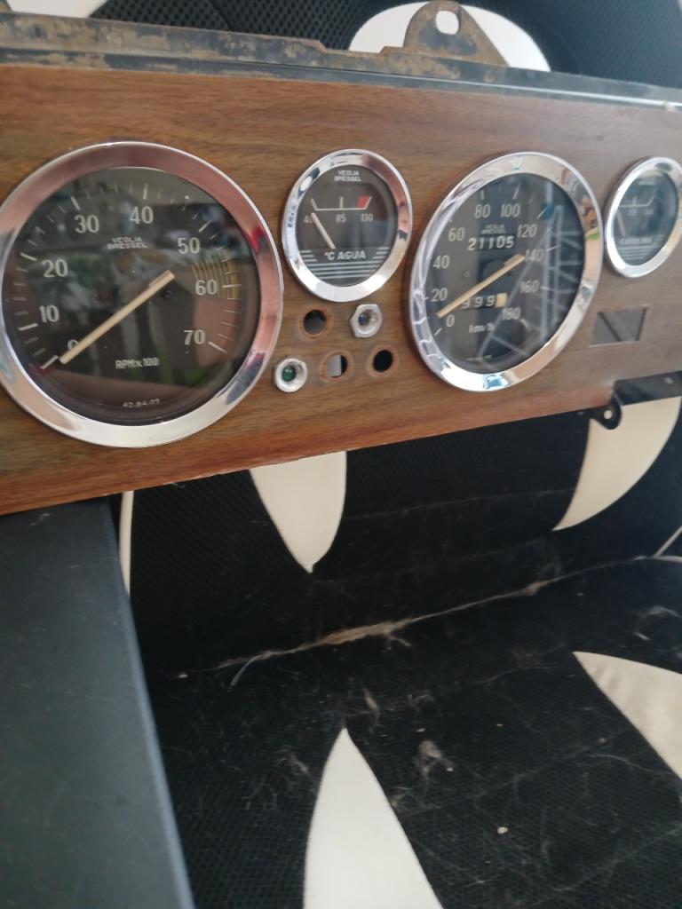 Tableau de bord RENAULT 8 (R8) LesAnciennes.com