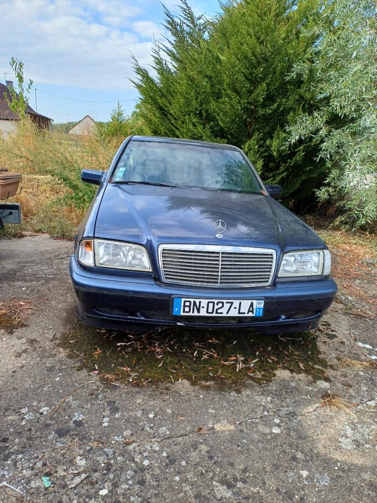 MERCEDES 200 E - 1997 LesAnciennes.com