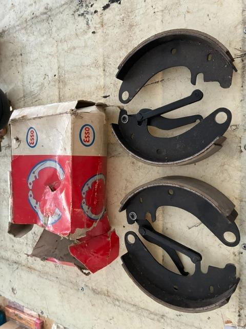 MACHOIRES DE FREIN DE 2CV LesAnciennes.com