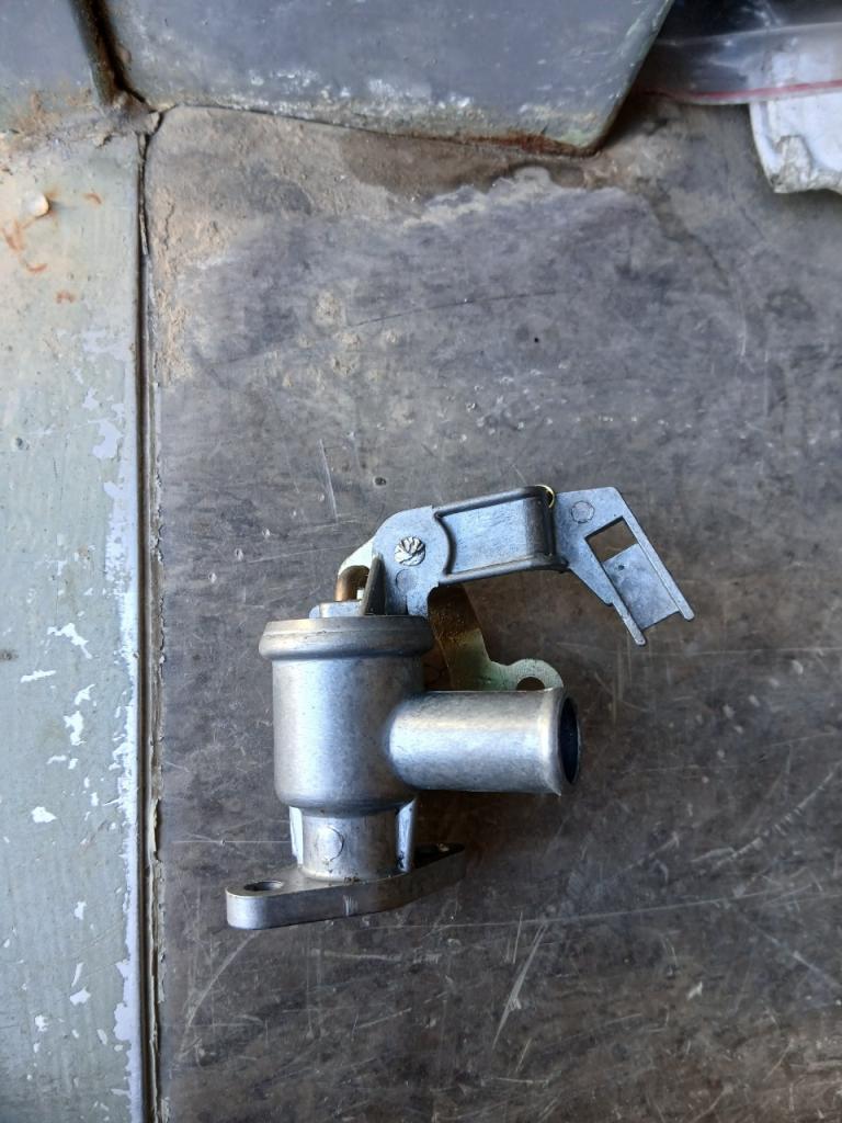 Robinet FIAT 131 LesAnciennes.com