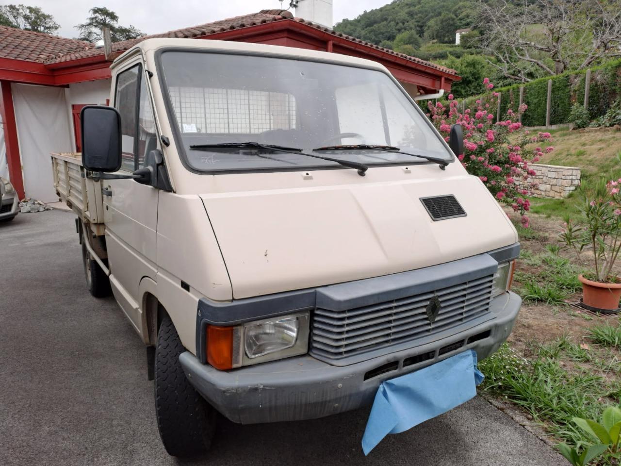 RENAULT Trafic plateau - 1989 LesAnciennes.com