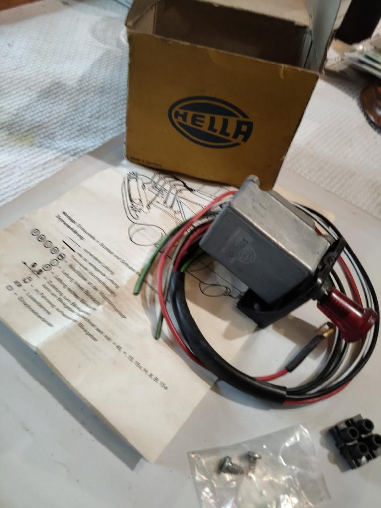 Commande warning 12 volts LesAnciennes.com