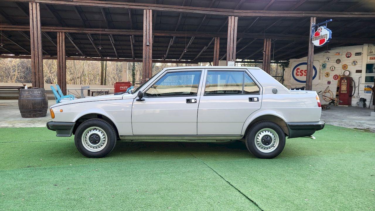 ALFA ROMEO Giulietta 1.3 I Serie - 1979 LesAnciennes.com