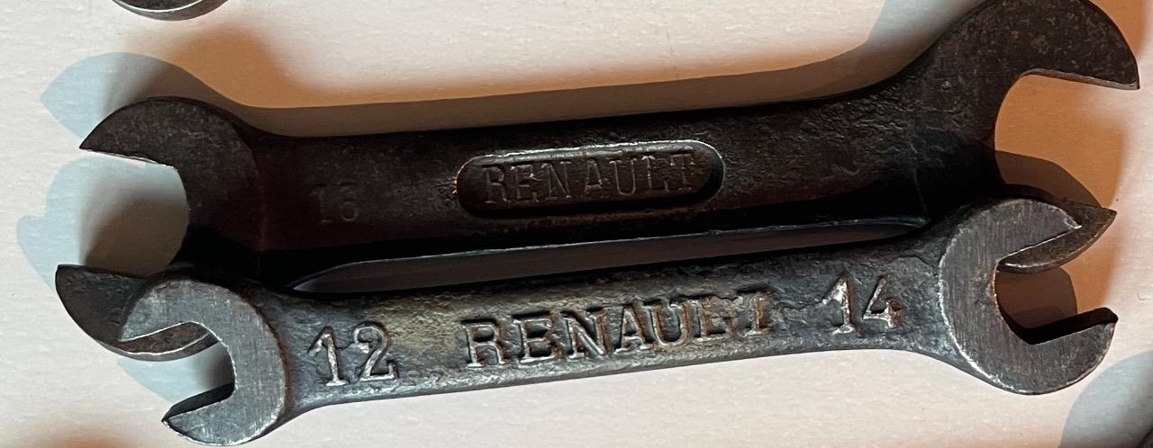 Pièces RENAULT Ancienne clé plate LesAnciennes.com