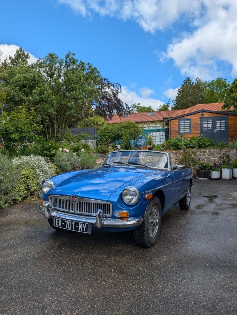 MG MGB - 1975 LesAnciennes.com
