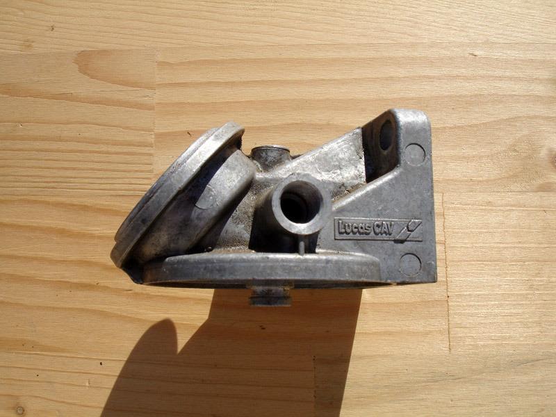 Support filtre gasoil LUCAS CAV DK 6260 B FS 684 LesAnciennes.com