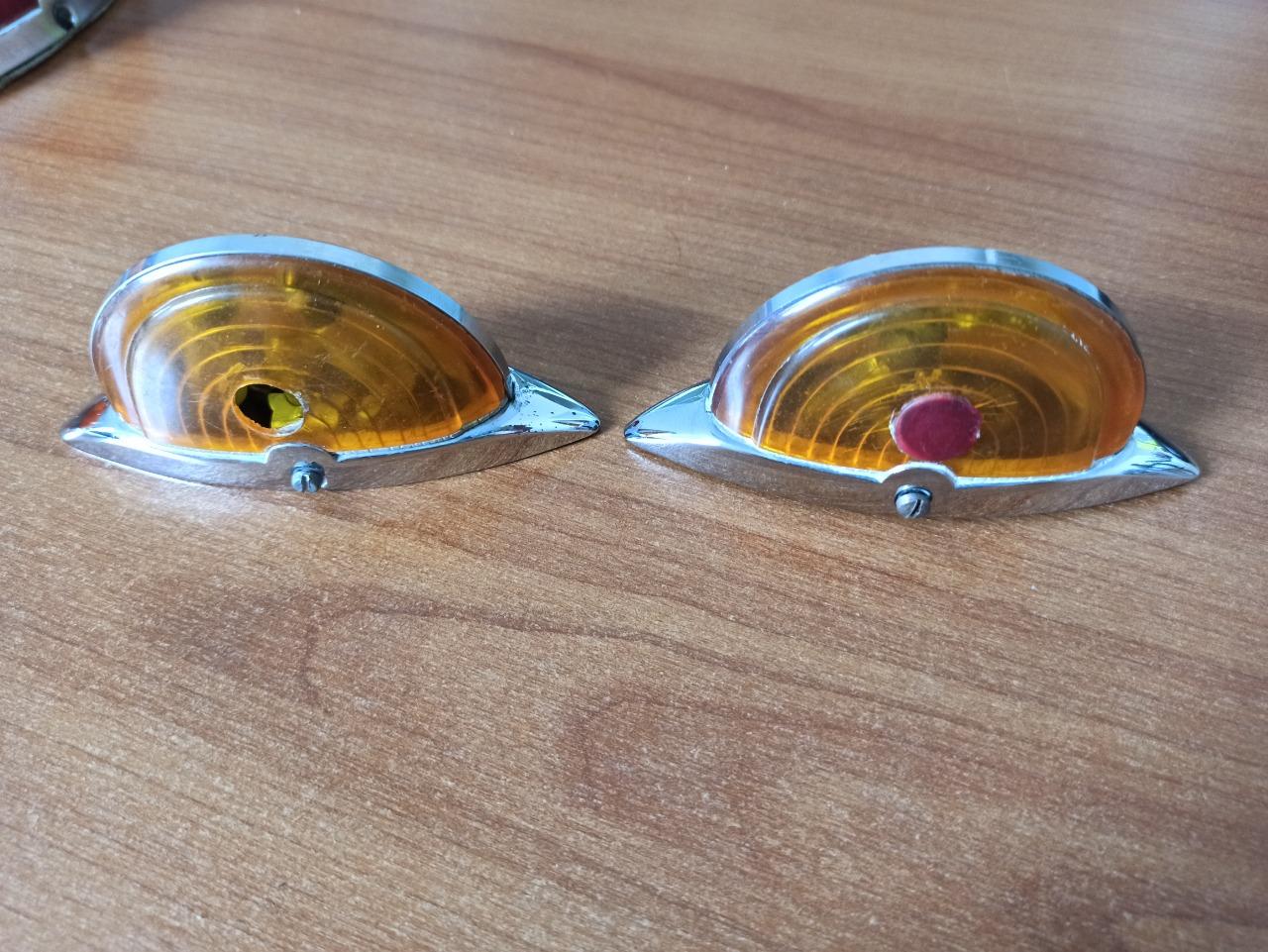 Feux labinal lateral LesAnciennes.com