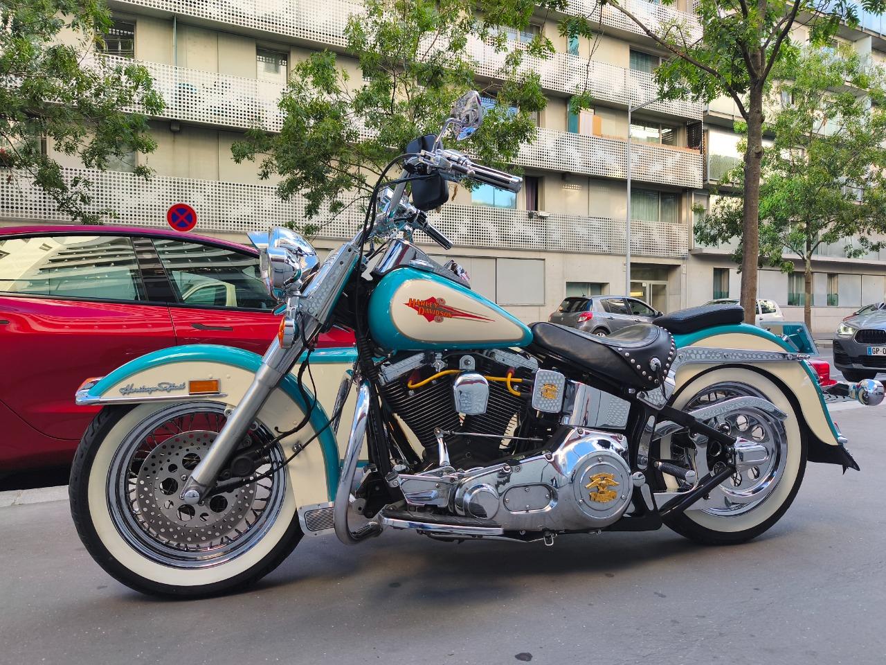 HARLEY DAVIDSON Heritage Softail Harley side car - 1991 LesAnciennes.com