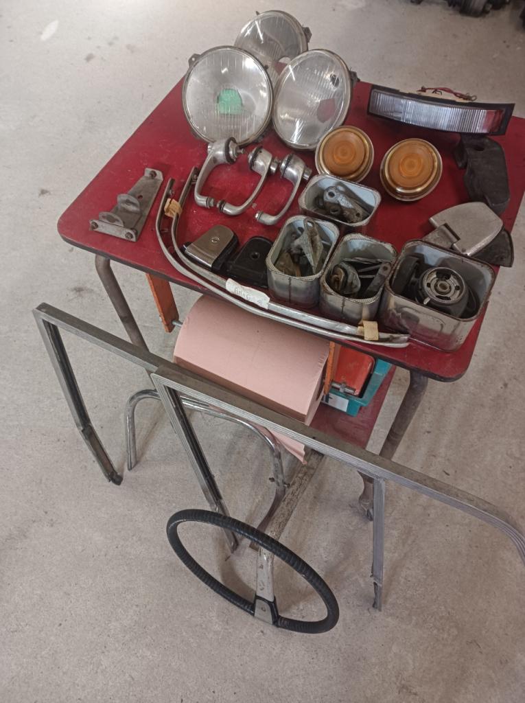 Lot de pièces CITROEN Ami 6 LesAnciennes.com