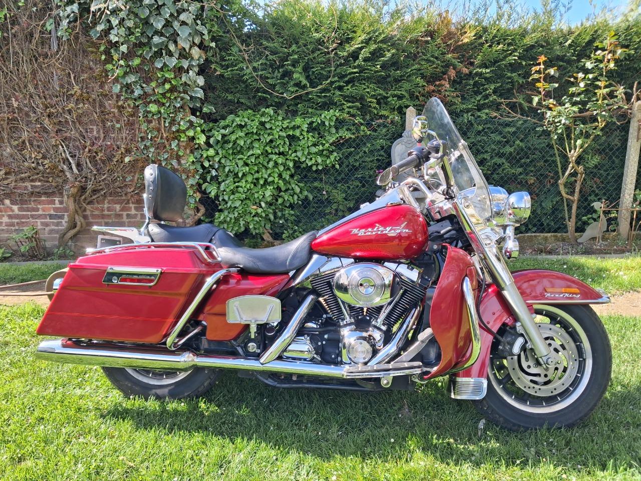 HARLEY DAVIDSON RoadKing Classic - 2004 LesAnciennes.com