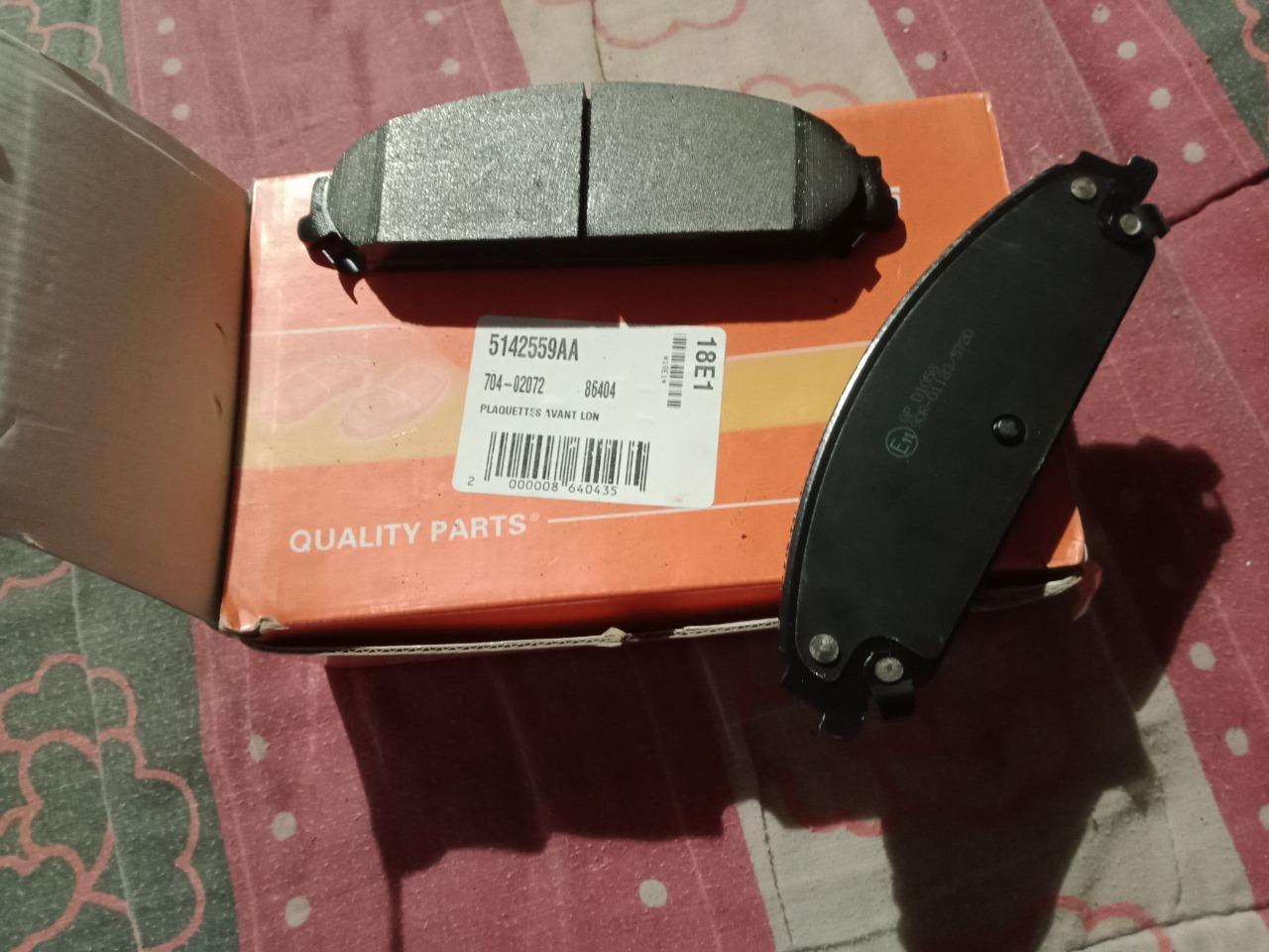 Pièces CHRYSLER 300 c touring 4x4, LesAnciennes.com