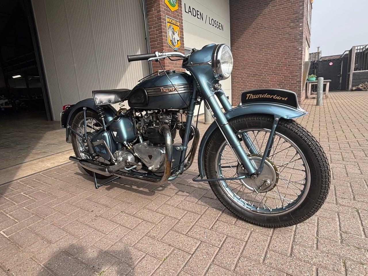 1954 Triumph T6 Thunderbird LesAnciennes.com