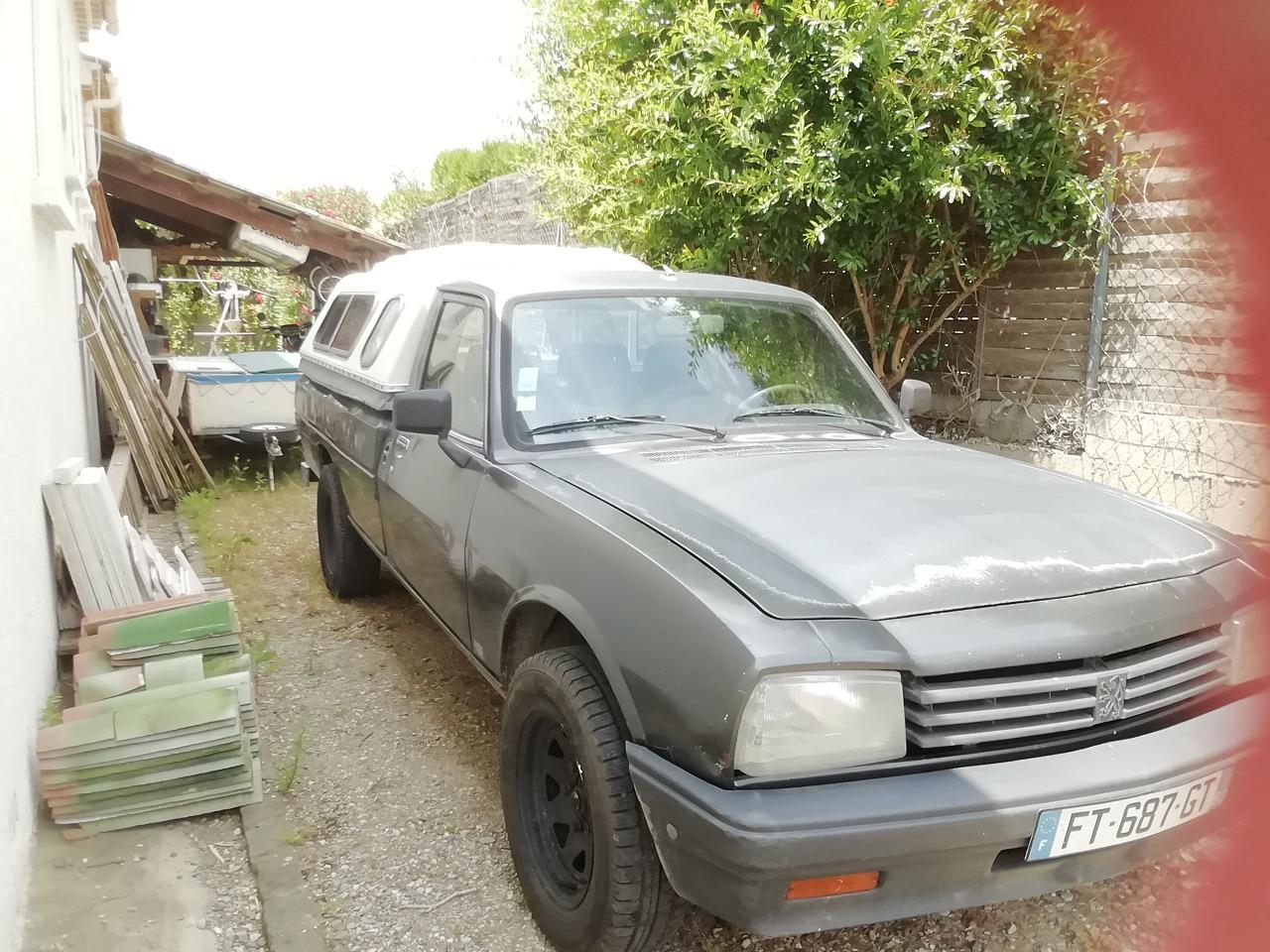 Hard top 1PEUGEOT 504 Pick-up Argentina LesAnciennes.com
