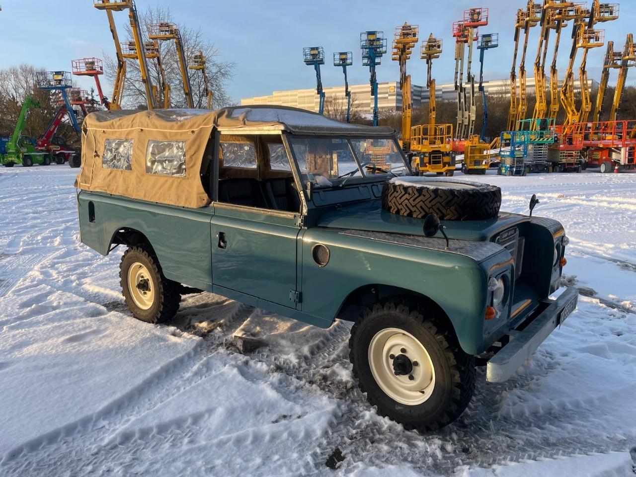 LAND ROVER 109 series - 1978 LesAnciennes.com