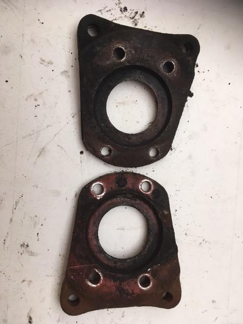 Supports étriers avant VOLVO Amazon LesAnciennes.com