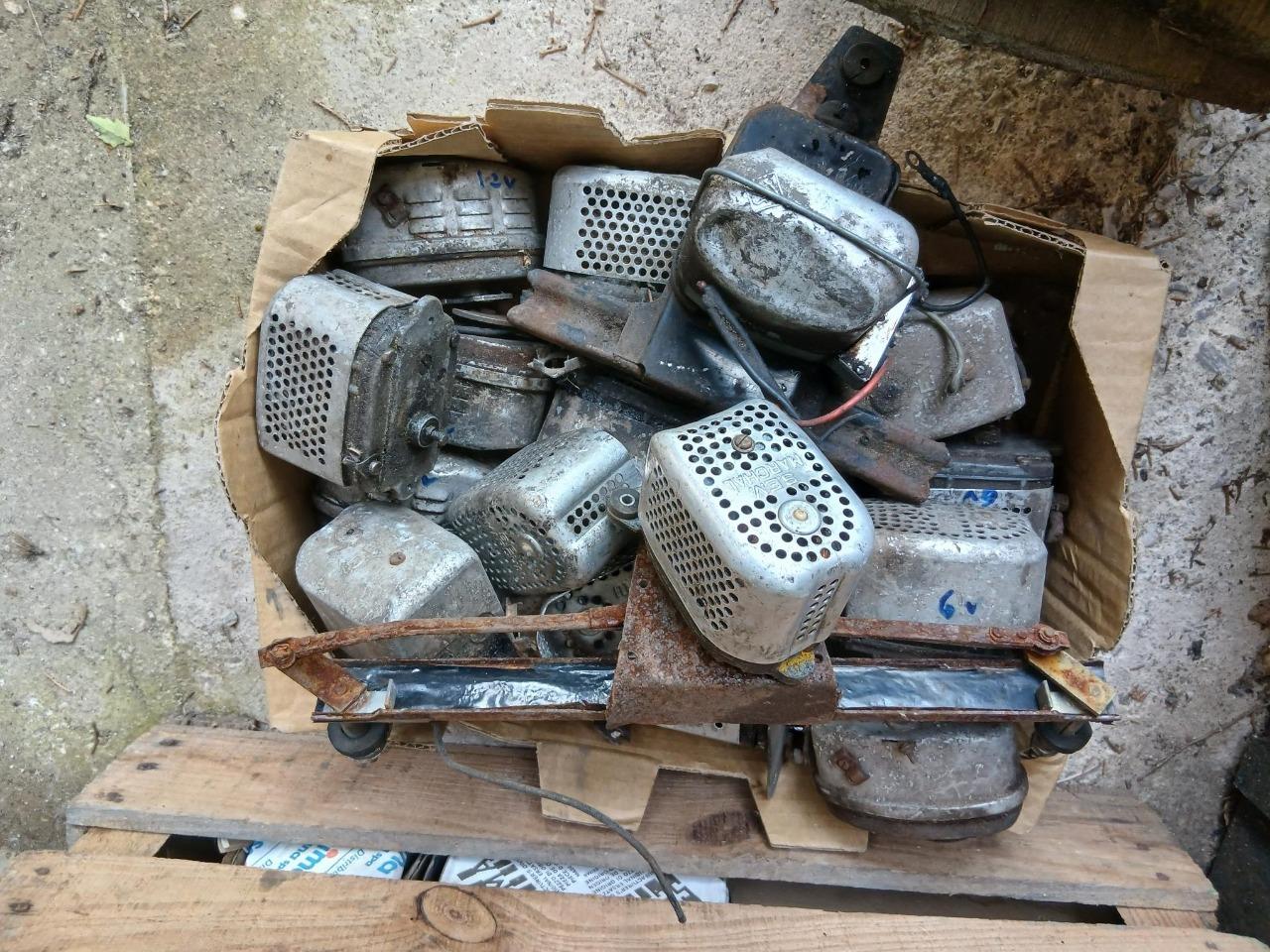 Regulateurs 6v et 12v LesAnciennes.com