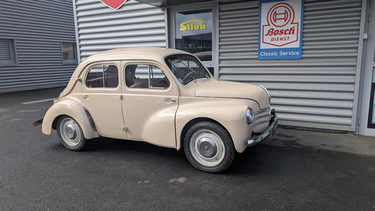 RENAULT 4CV - 1958 LesAnciennes.com