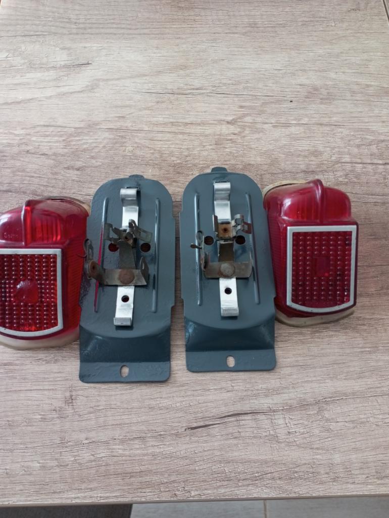 Feu Rouge Arrière SEIMA 2 Plots Pour Citroën 2CV, Type H, Méhari - Neuf Valeo