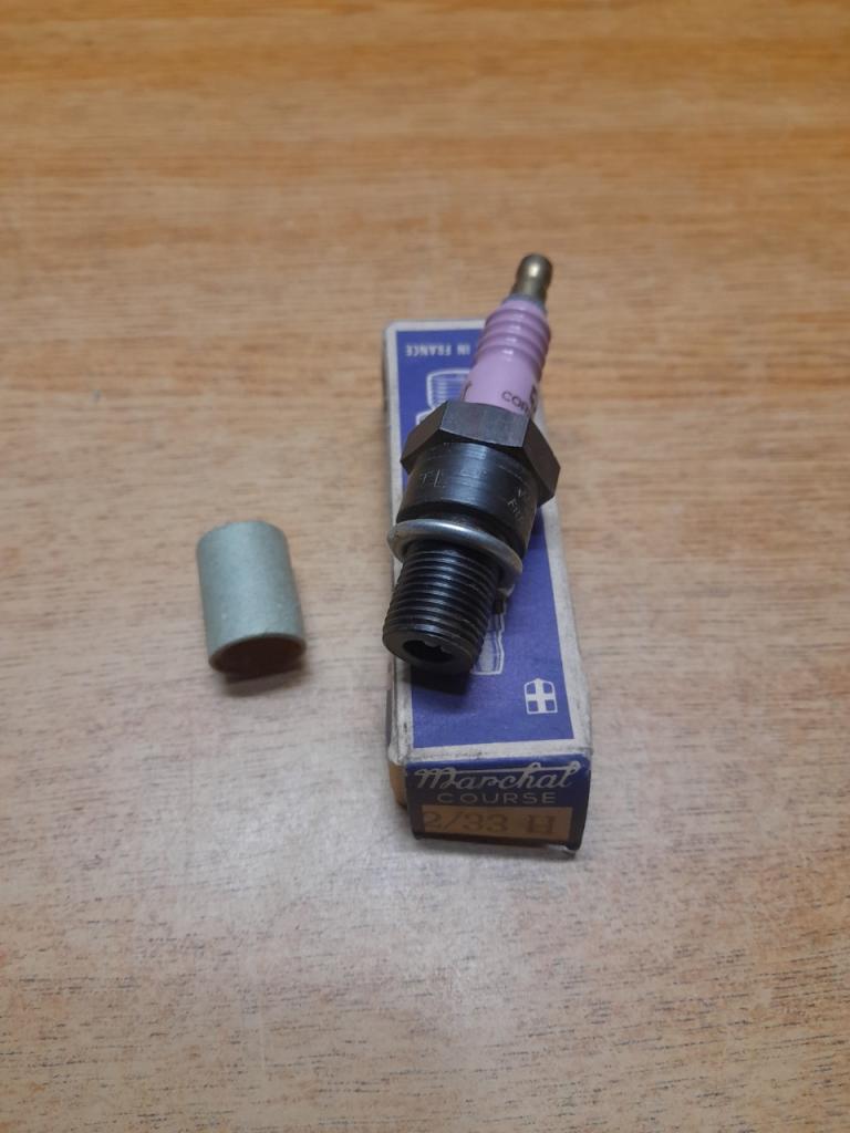 Bougie Marchal 2/33H Porsche 901 904 GTS 911 911L LesAnciennes.com