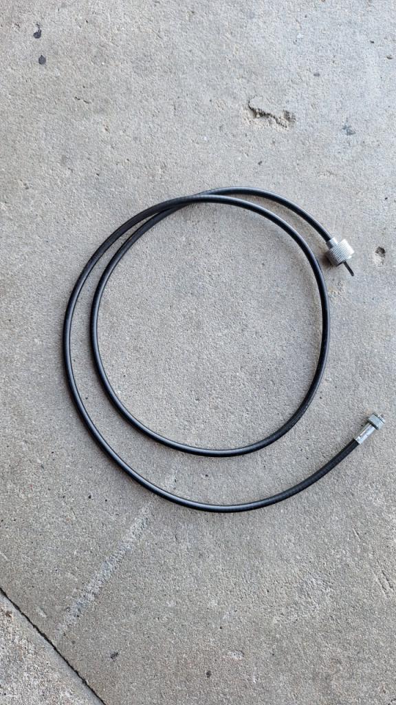 Câble compteur neuf MGB/GT LesAnciennes.com