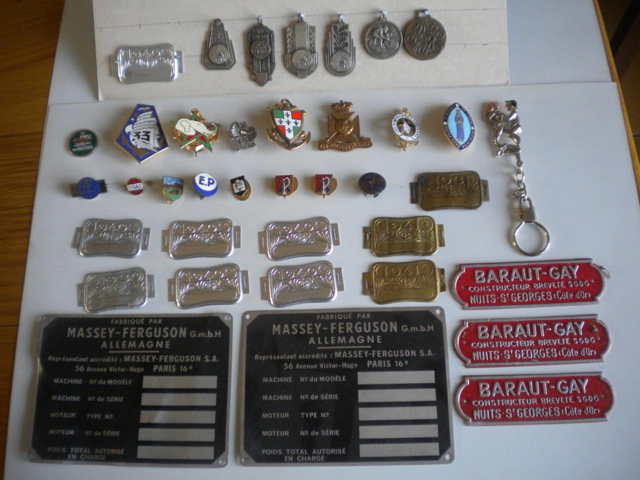 LOT plaques , insignes , médailles , broches LesAnciennes.com