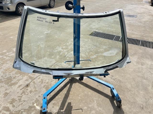 Pare brise Mercedes 350 SL and 450 SL LesAnciennes.com