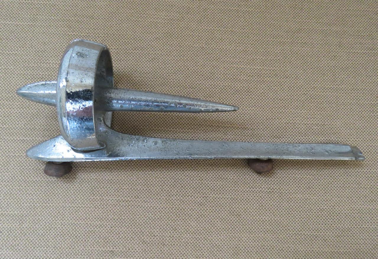 Motif capot BUICK 1948-1950 Roadmaster LesAnciennes.com