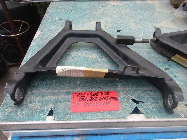 Suspension inférieur arrière droite Ferrari 328 LesAnciennes.com