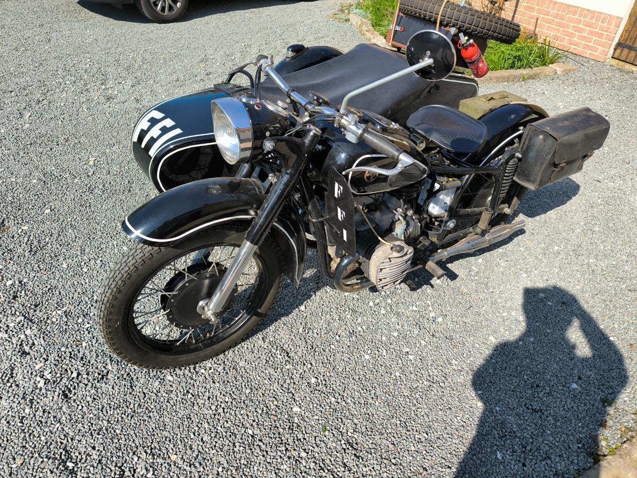KMZ 750 M KMZ 750 M - 1965 LesAnciennes.com