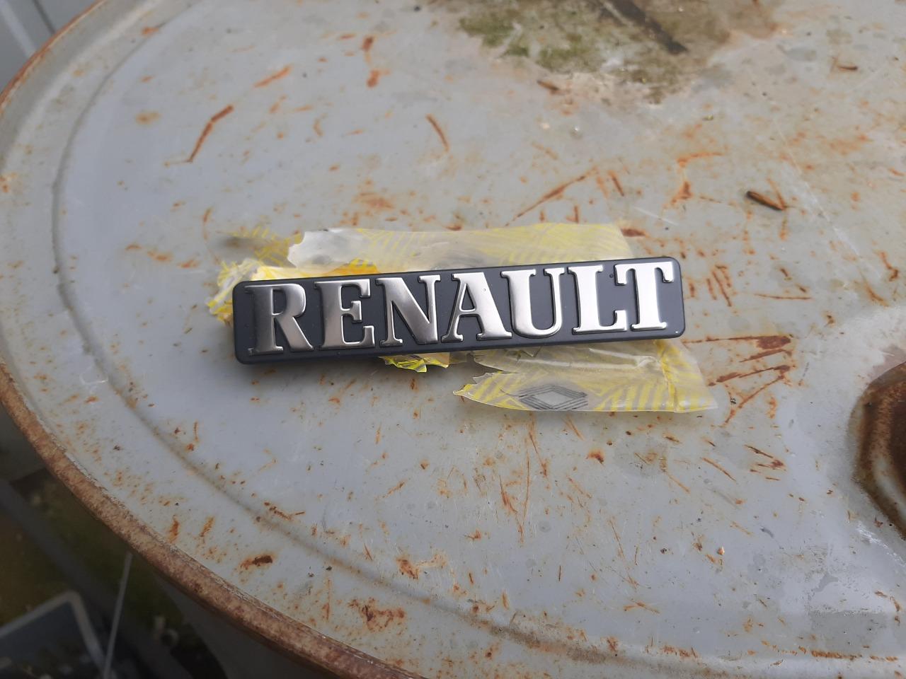 Logo RENAULT 5 (R5) LesAnciennes.com