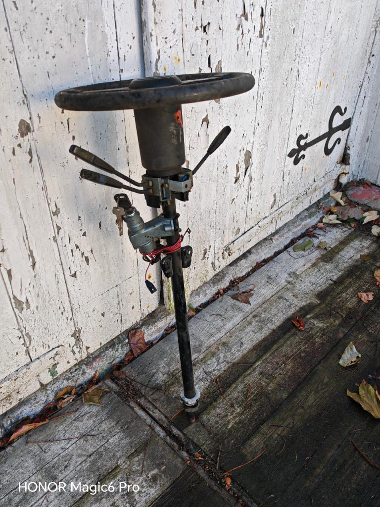 Volant FORD Capri LesAnciennes.com