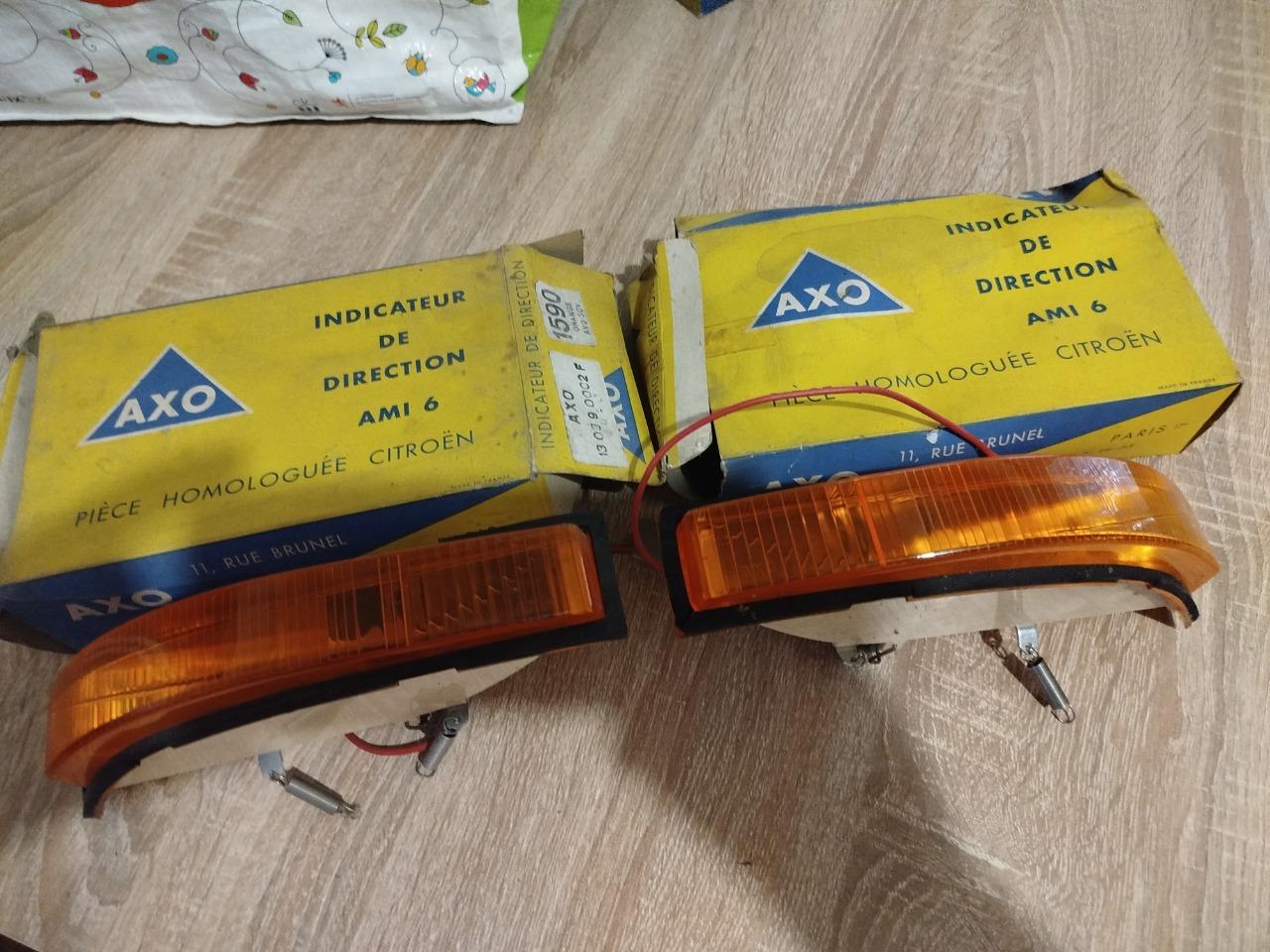 Paire de clignotants avant pour CITROEN Ami 6 LesAnciennes.com