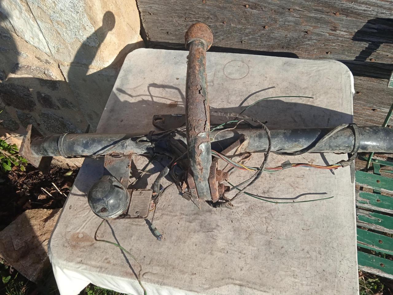 ATTACHE REMORQUE PEUGEOT 206..207.. LesAnciennes.com