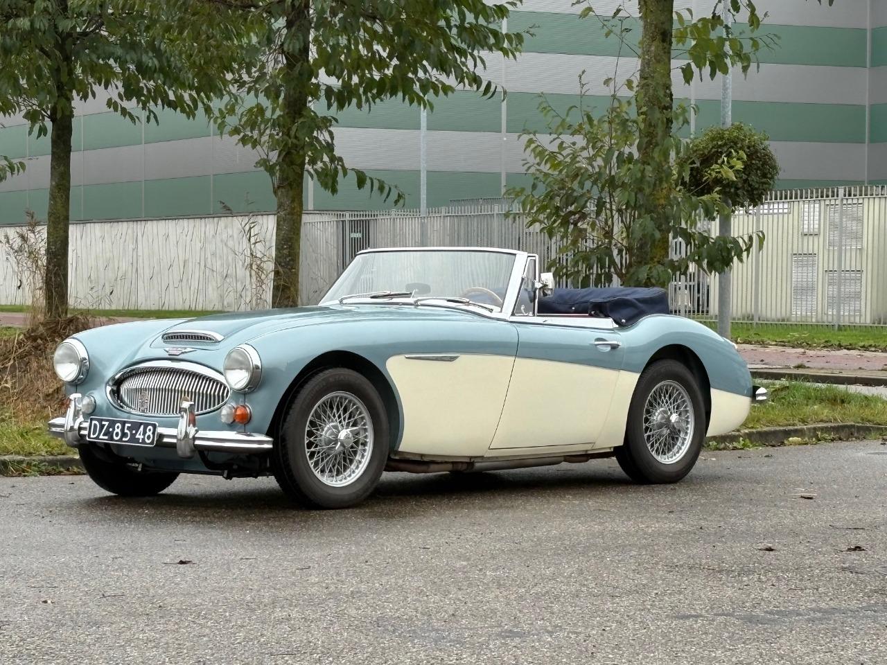 AUSTIN HEALEY 3000 Mk3 (BJ8) - 1966 LesAnciennes.com