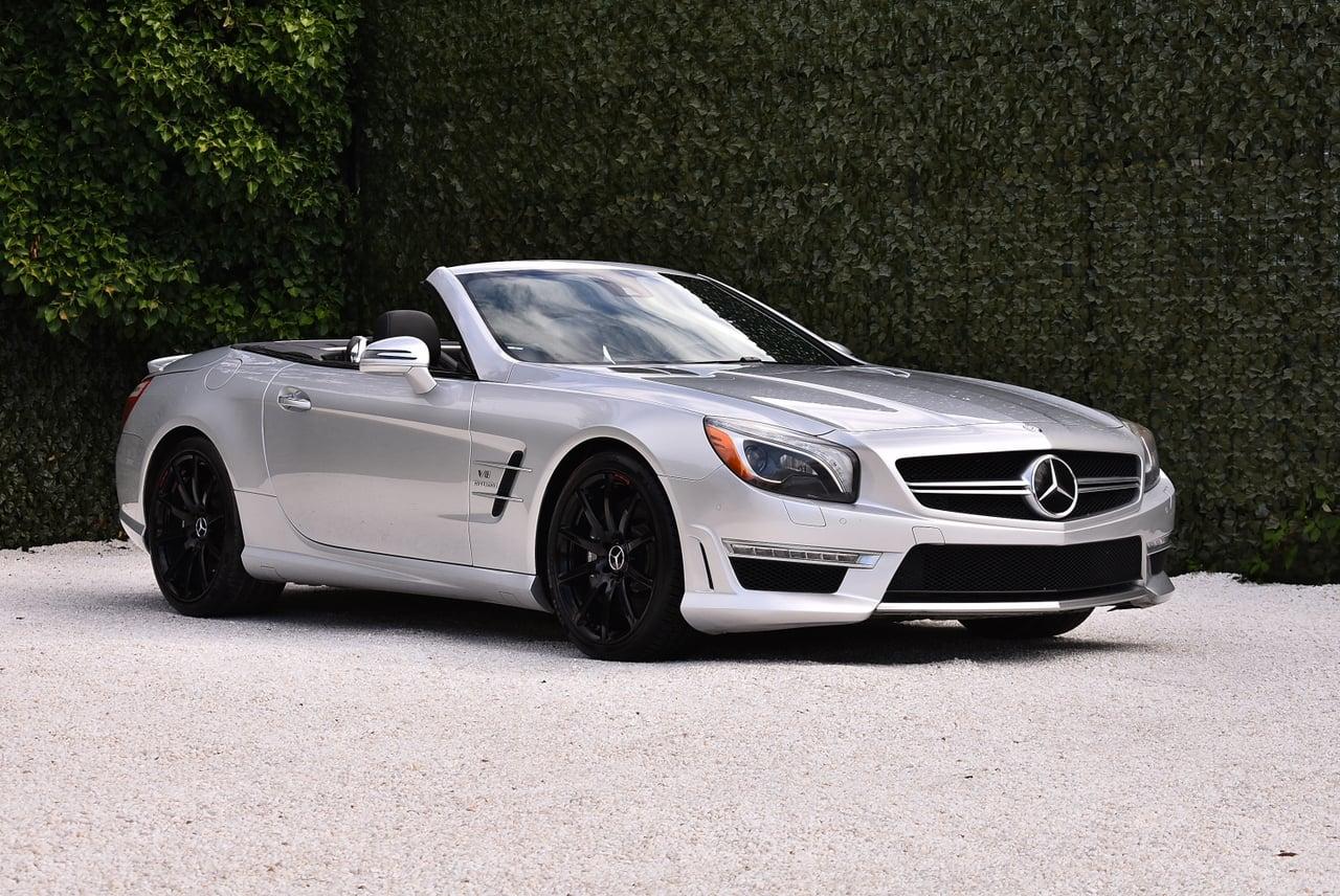 2013 Mercedes-Benz R231 SL63 AMG Convertible 6,3L  LesAnciennes.com