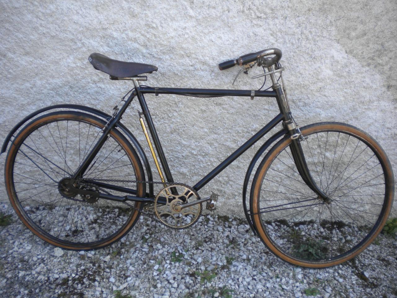 Cycle vélo bicyclette très ancien avant 1920 LesAnciennes.com