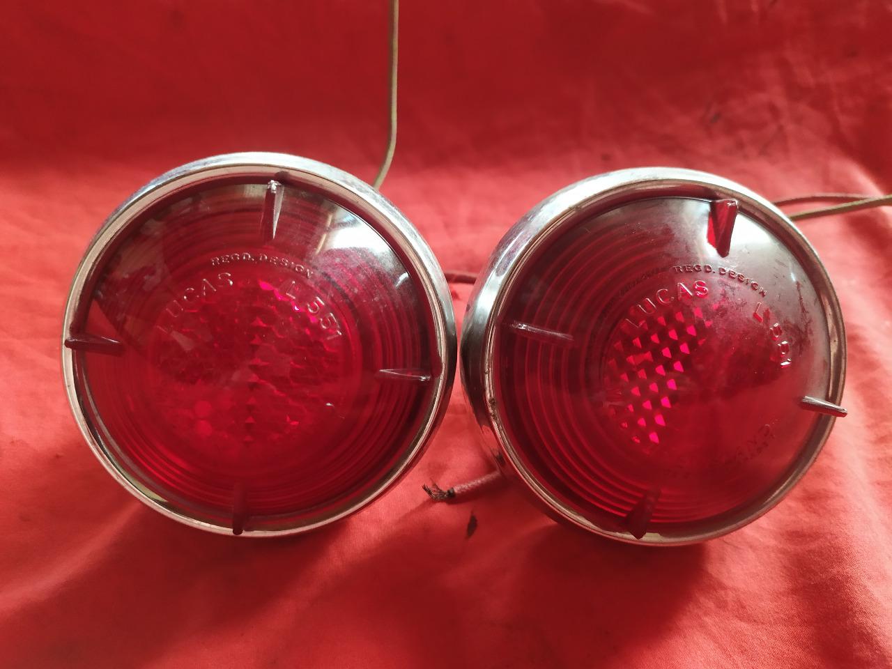 Feux LUCAS L551 neufs d'époque LesAnciennes.com