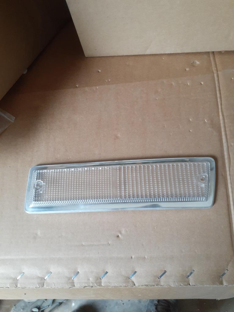 Transparent clignotant PEUGEOT 304 LesAnciennes.com