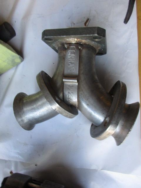 Pipe admission FERRARI F40 LesAnciennes.com