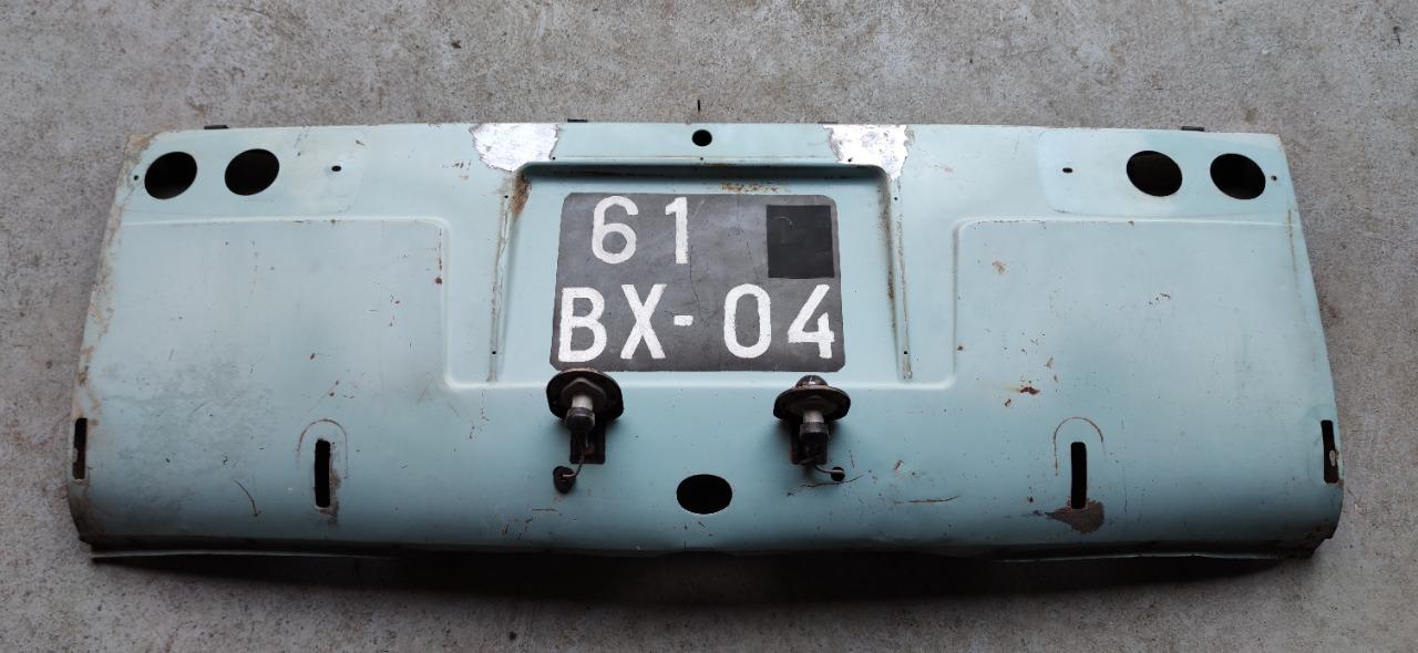 Face arrière RENAULT 8 (R8) LesAnciennes.com