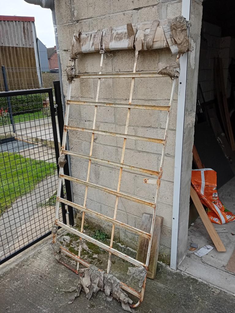 Galerie 404 break LesAnciennes.com